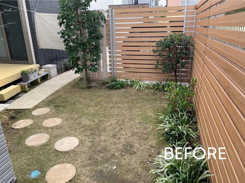 庭のやりかえ前で芝生が中心となっている庭全体の状態